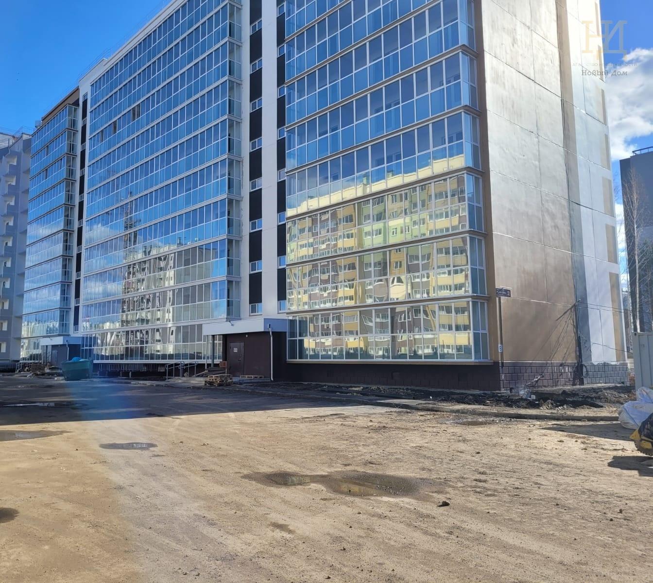 
Продам 2 комнатную , по факту - большая кухня гостиная и 2 комнаты. собственник, торг, скидка( обсуждаемы) . 
Качественная отделка квартиры.
Хорошее расположение, развитая социальная инфраструктура.

ПРЕИМУЩЕСТВА ДОМА:
+++ бесшовный фасад
+++ теплые стеновые панели
+++ остекление с повышенным уровн