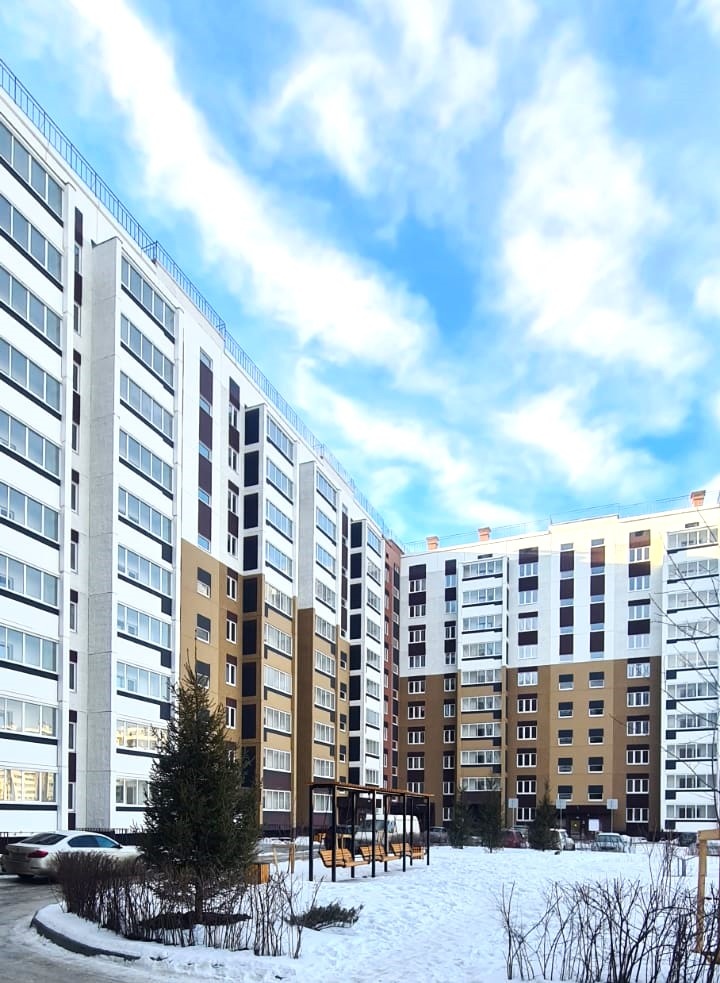 Продаем ОТЛИЧНУЮ 1-КОМНАТНУЮ КВАРТИРУ функциональной планировки - 33,79 кв.м. в ЖК Новое Поколение в современном новом доме.

ПЛАНИРОВКА:
- Кухня -  9 кв.м.
- Спальня - 15 кв.м.;
- Лоджия - 7,4 кв.м. (выход из обеих жилых комнат)
- Совмещенный санузел;
- Удобный коридор - (достаточно места для хра