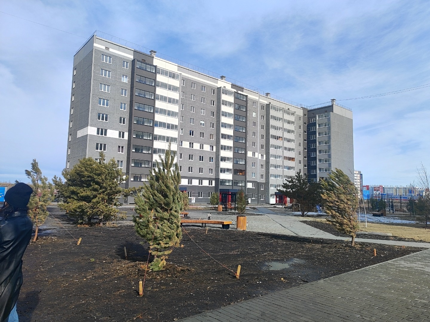  Продаем  двухкомнатную квартиру очень удобной функциональной планировки. В 51 кв. м. вместили все, что нужно для комфортного проживания! Современный ЖК КАМЕНСКИЙ в замечательном месте новой части города Каменск-Уральский.   
    ФУНКЦИОНАЛЬНАЯ ПЛАНИРОВКА:
- Большая кухня - 10 кв.м.;
- Комнаты - 1