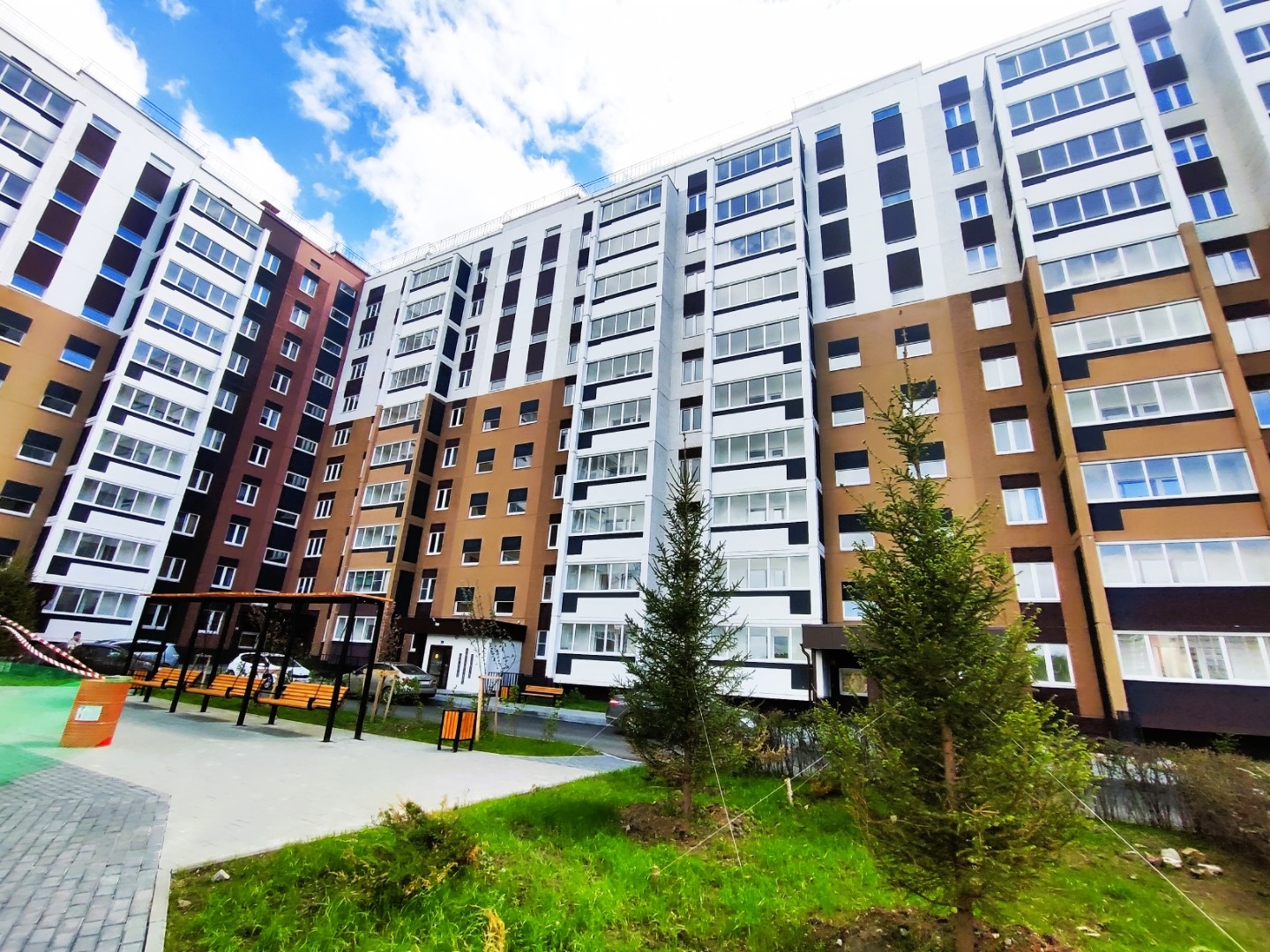  Продаем  КВАРТИРУ ПОПУЛЯРНОЙ ПЛАНИРОВКИ СТУДИЯ + 2 СПАЛЬНИ -  54 кв.м. в современном доме в ЖК Новое Поколение.

ПЛАНИРОВКА:
- Кухня - гостиная - 18 кв.м.
- Две спальни -  по 11 кв.м.;
- Раздельный санузел;
- Лоджия - 5 кв.м. (выход из кухни-гостиной);
- Собственный карман.

РЕМОНТ СДЕЛАН ЗА ВАС,