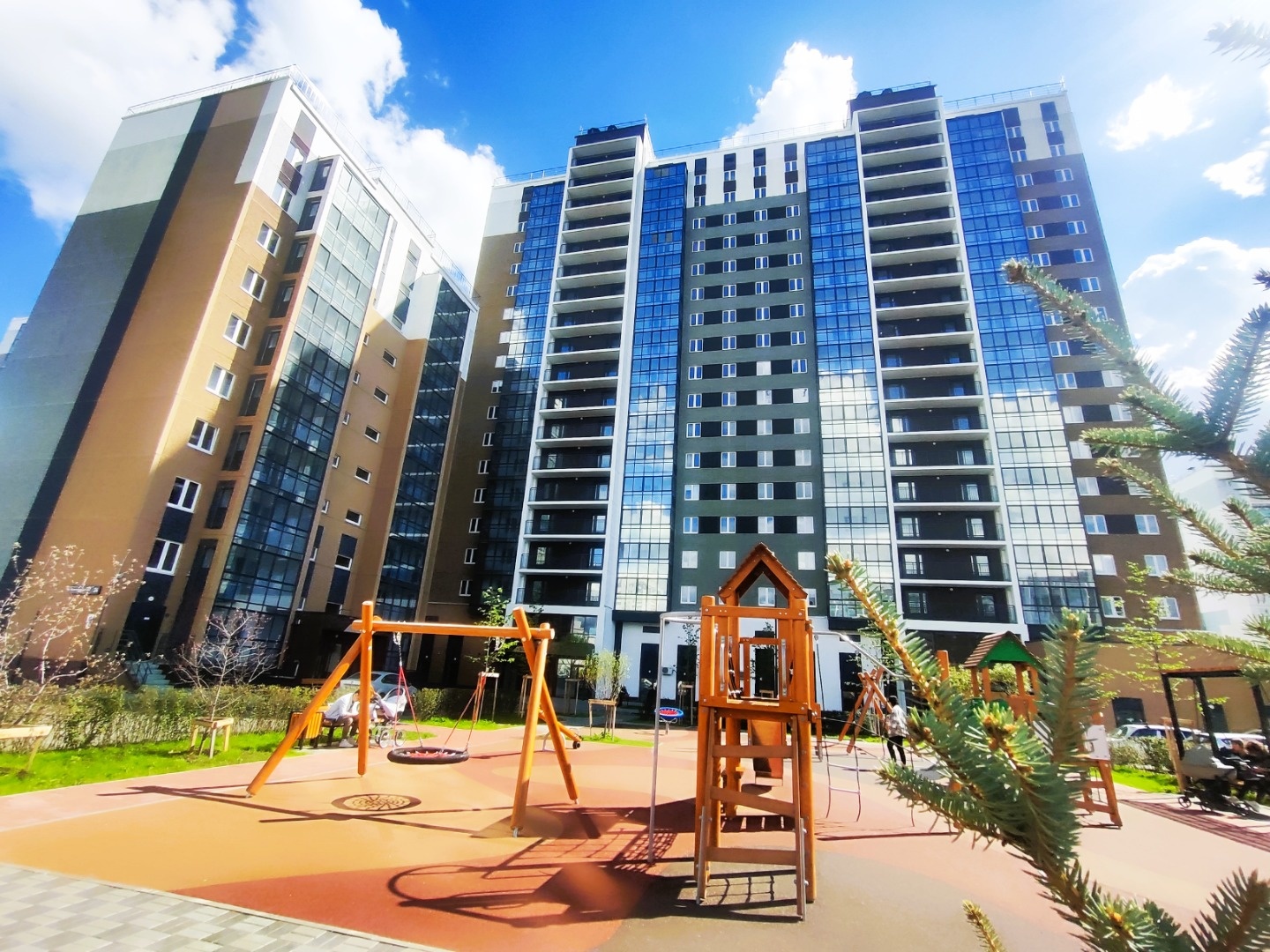 Продаем  ПРОСТОРНУЮ КВАРТИРУ функциональной  планировки -  75 кв.м. (СТУДИЯ + 3 СПАЛЬНИ) в современном новом доме в ЖК Новое Поколение.

ПЛАНИРОВКА:
- Кухня - гостиная - 17 кв.м.
- Спальни - 15, 12,3 И 12 кв.м.;
- Раздельный санузел;
- Гардеробная - 1,2 кв.м.;
- Лоджия - 5,4 кв.м. (выход из кухни-