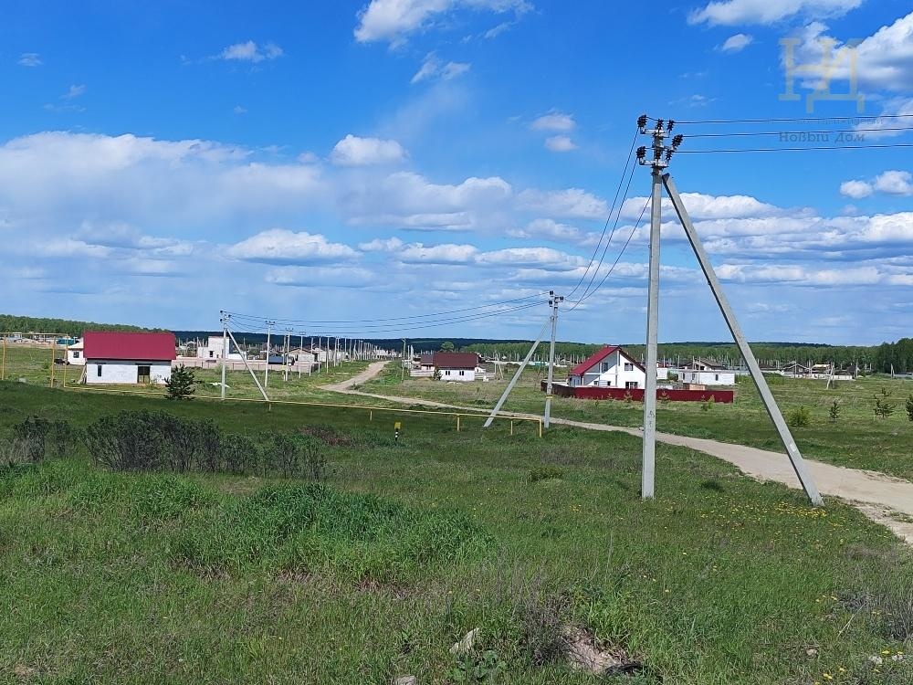  Предлагаем земельный участок в новой части Кайгородово - Романовское поместье, кадастровый номер 74:19:1301003:762 (есть несколько вариантов). Поселок  расположен в 18 км от Челябинска по направлению к поселку Кременкуль.
      Вы можете приобрести земельный участок под строительство жилого дома дл