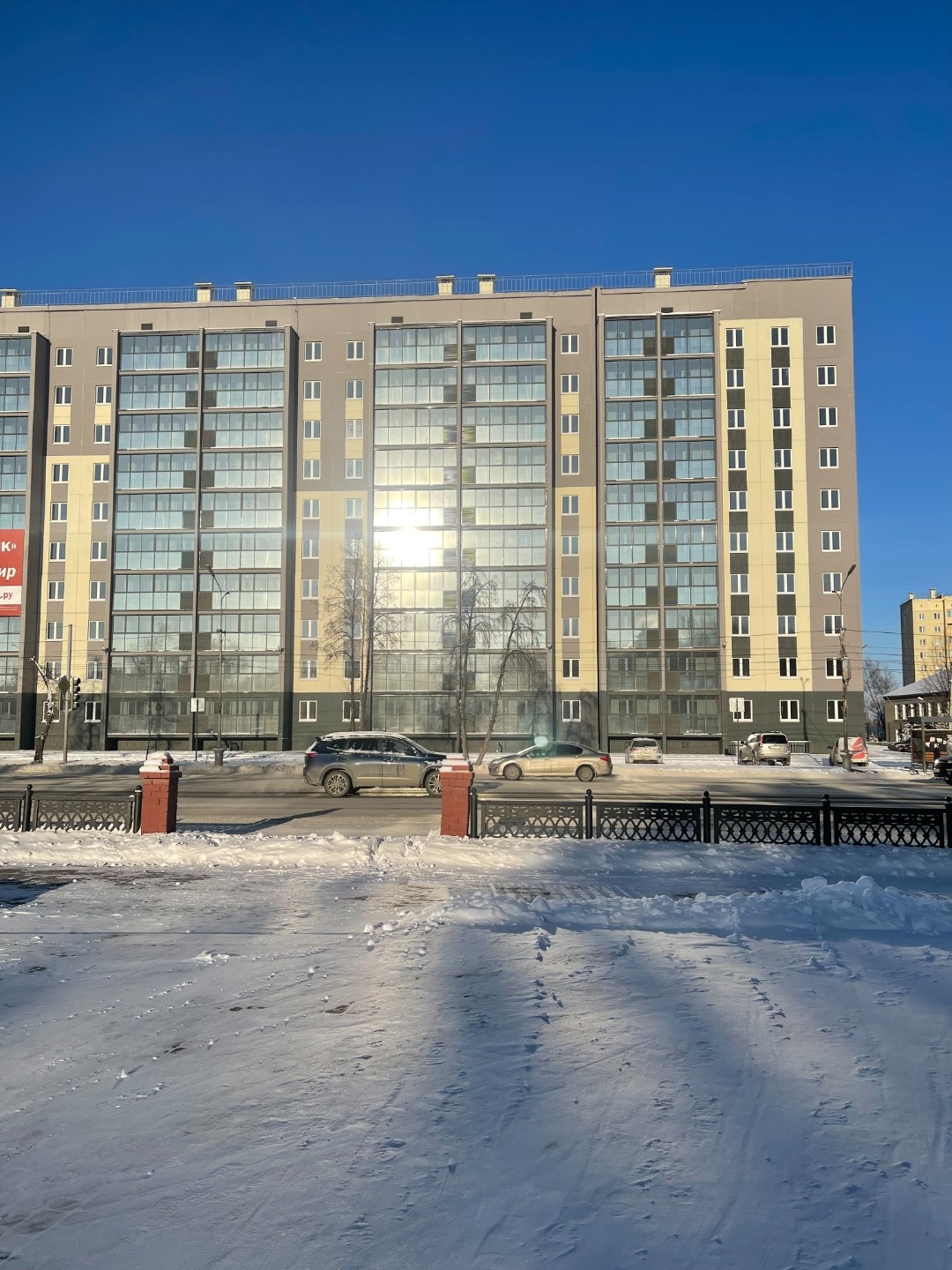 Предлагаем Вашему вниманию однокомнатную квартиру, удобной планировки, кухня около 9 кв. метров и комната 16,53 метров. Удобное расположение дома.

В квартире выполнена качественная предчистовая отделка:
- входная металлическая дверь;
- потолок и стены подготовлены под финишное покрытие;
- стяжка на