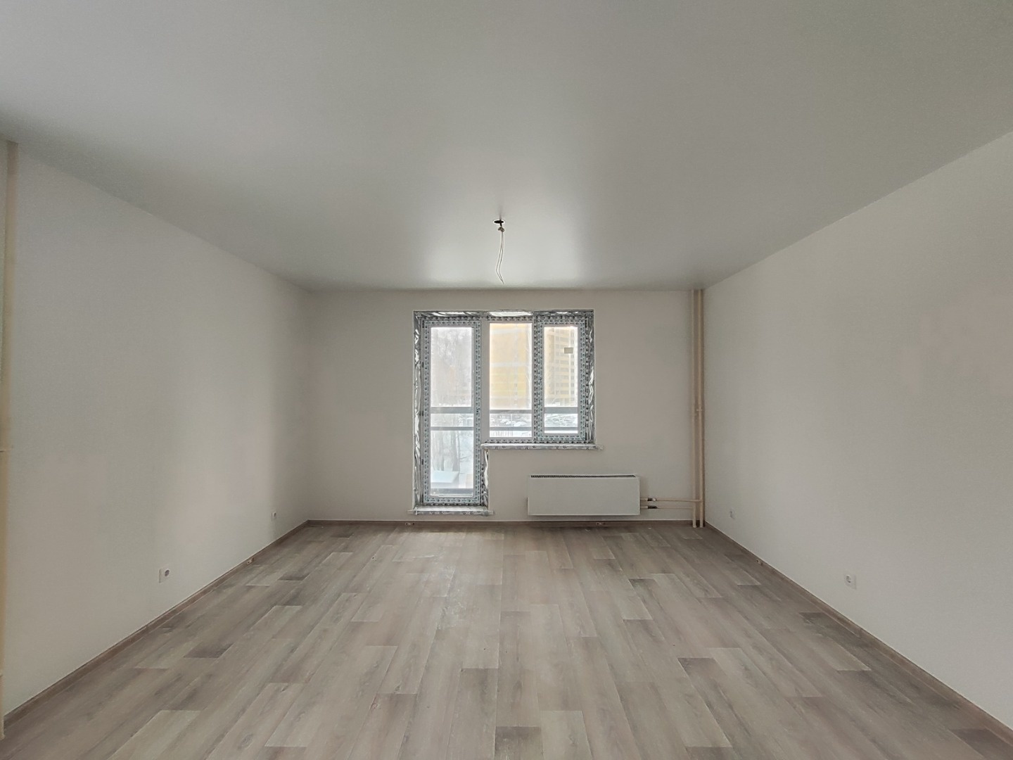  Продаем  ПРОСТОРНУЮ ДВУХКОМНАТНУЮ КВАРТИРУ - 68,09 кв.м. с кухней 13 кв.м. в мкр. ПАРКОВЫЙ 1.

ФУНКЦИОНАЛЬНАЯ ПЛАНИРОВКА:
- Кухня - 13 кв.м.
- Спальни -  25 и 12  кв.м.;
- Раздельный санузел;
- Прихожая - 4,5 кв.м.;
- Лоджия - 5,2 кв.м.

Готовая к проживанию с полной ОТДЕЛКОЙ ПОД КЛЮЧ:
- Входная дв