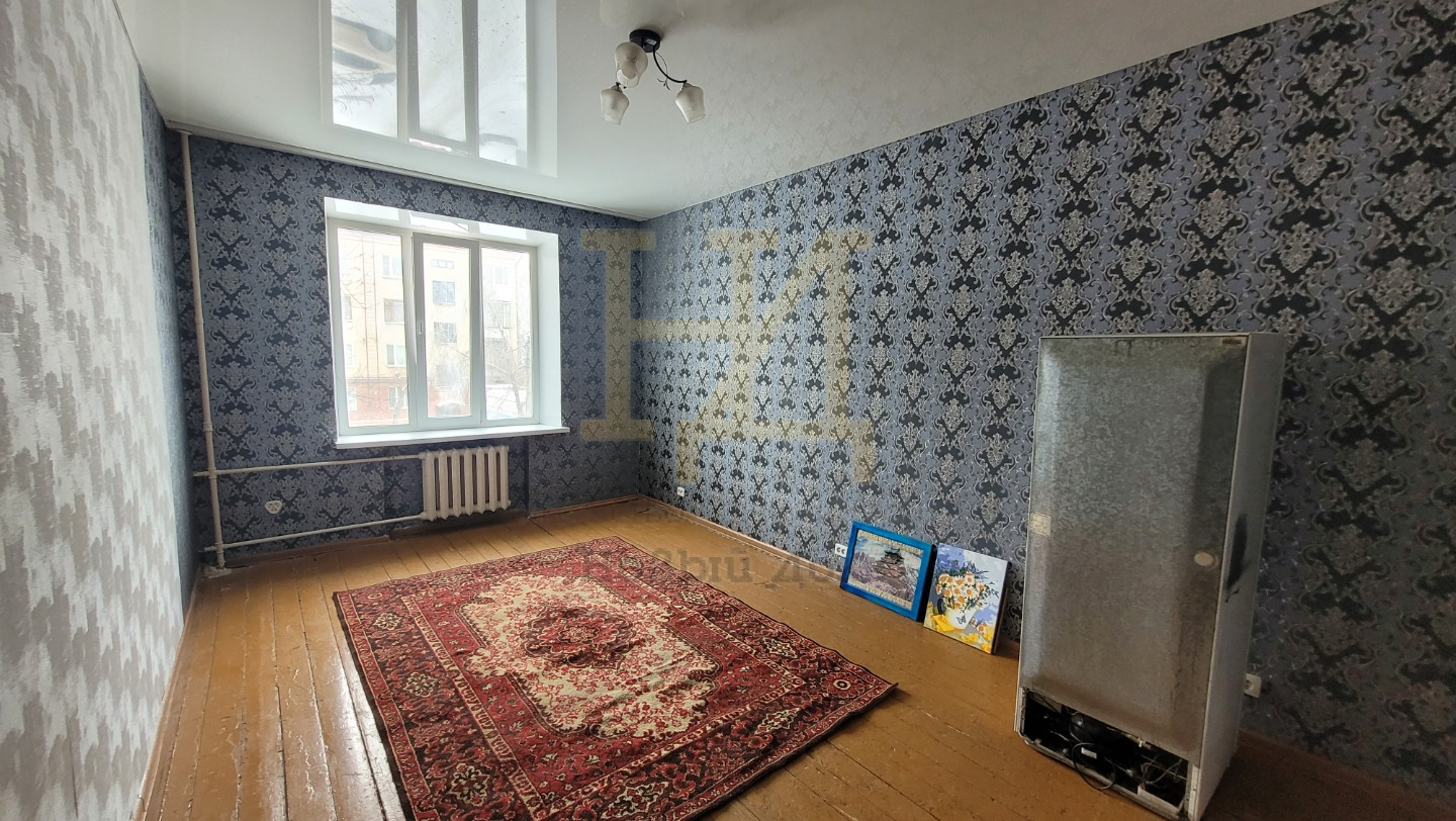 Предлагаем к покупке светлую, просторную комнату 20 квадратных  метров !!!!

ИНФРАСТРУКТУРА:
- детский сад № 333
- детский сад № 351
- детский сад № 79
- лицей № 102
- школа № 62
- детская библиотека № 3
- колледж спорта и сервиса
- продуктовые магазины, аптеки
- в шаговой доступности ТРК Горки
 
ПР