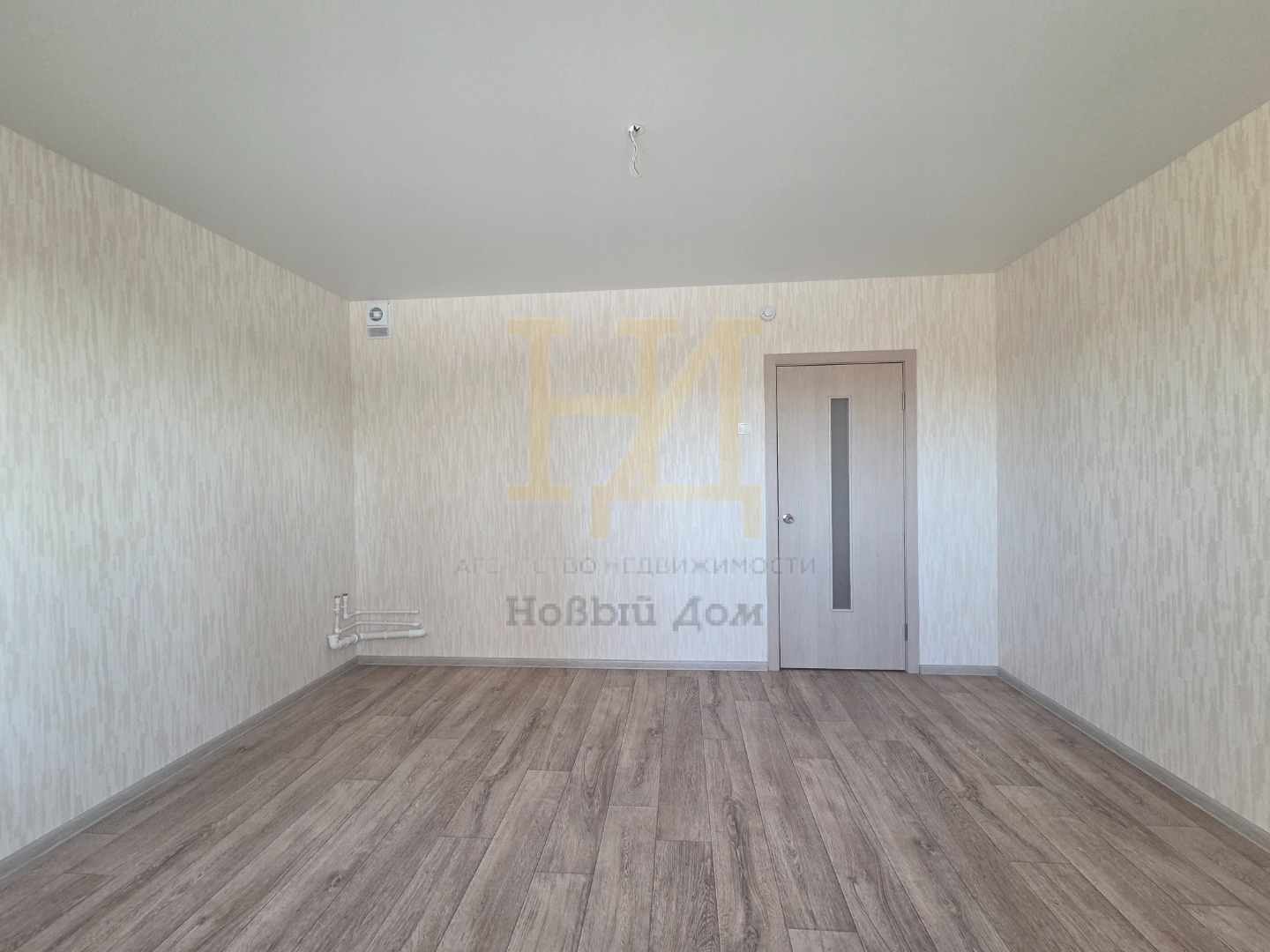 НОВАЯ КВАРТИРА В НОВОМ ДОМЕ!

Вы первый собственник!

Квартира с популярной планировкой! Комнаты раздельные на разные стороны света!

- Кухня - гостиная - 16 кв.м.
- Спальни - 11 и 12 кв.м.;
- Раздельный санузел;
- Лоджия - 5 кв.м (из кухни-гостиной).

Выполнена ЧИСТОВАЯ ОТДЕЛКА, которая позволит Ва