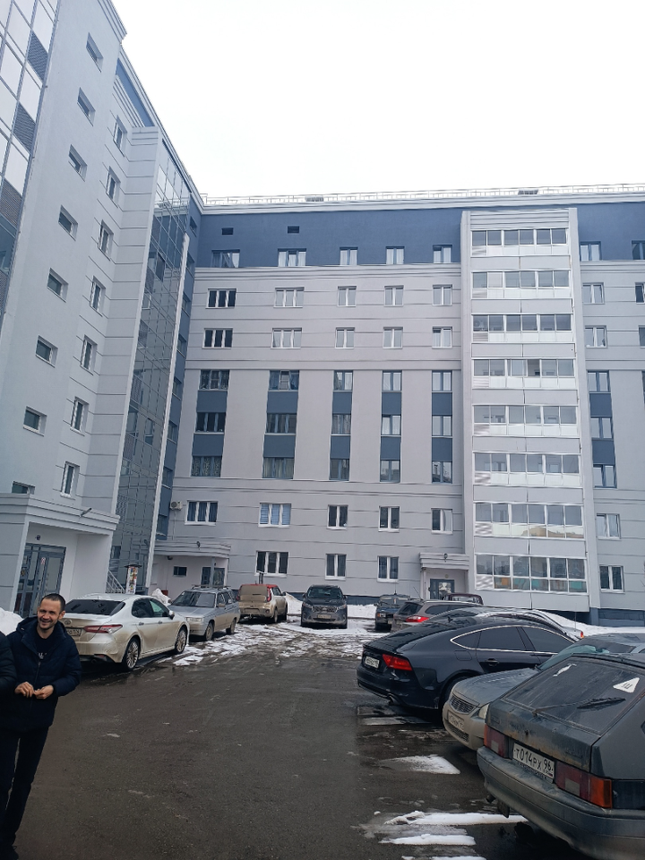Квартира в СОВРЕМЕННОМ НОВОМ ДОМЕ в cамoм цeнтpe Kаменска-Уpaльcкого.
Красивый дом, с новыми возможностями! Поможем с ипотекой в любой сложной ситуации.
ИПОТЕКА С ГОСПОДДЕРЖКОЙ! СЕМЕЙНАЯ ИПОТЕКА!
звоните за подробностями!
+++ Лоджия - 5 кв.м.
+++ Кладовка при входе в квартиру.
КВАРТИРА С ПРЕДЧИСТОВО