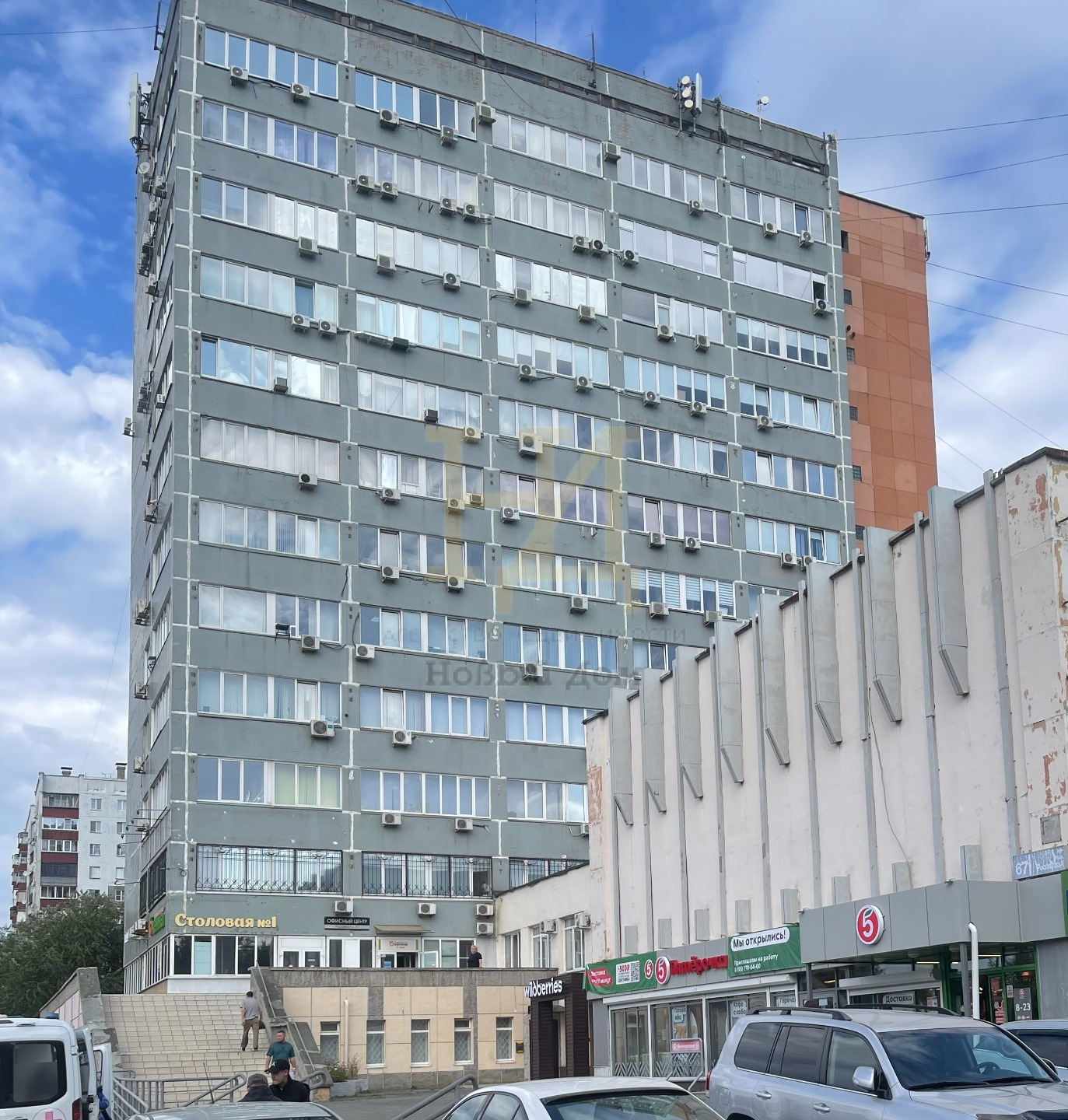 Продаем коммерческое помещение в офисном здании! Идеальное предложение для бизнеса в самом центре города! 

УНИВЕРСАЛЬНОСТЬ ПОМЕЩЕНИЯ:
- помещение под офис; магазин; предприятие в сфере мед. услуг; сфере красоты, здоровья, косметологии; ателье; и многое другое...

ХАРАКТЕРИСТИКИ ПОМЕЩЕНИЯ:
• Площадь